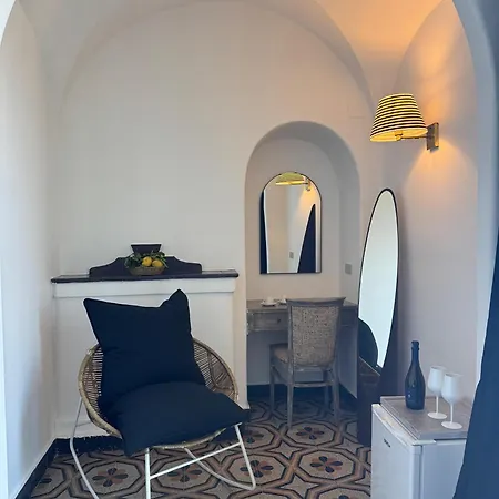 Belvedere E Tre Re فندق كابري