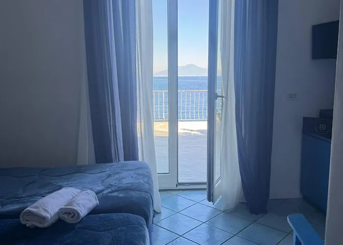 Belvedere E Tre Re Capri