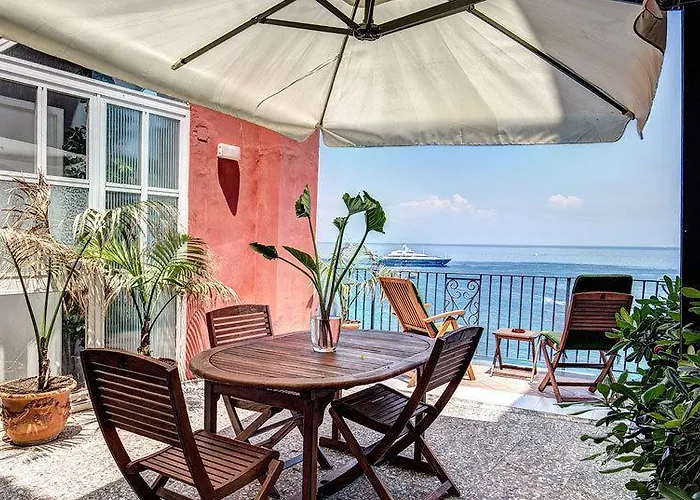 丽城特莱瑞酒店 3* 卡普里