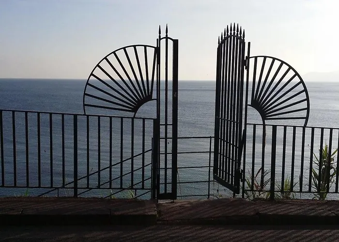 丽城特莱瑞酒店 3*